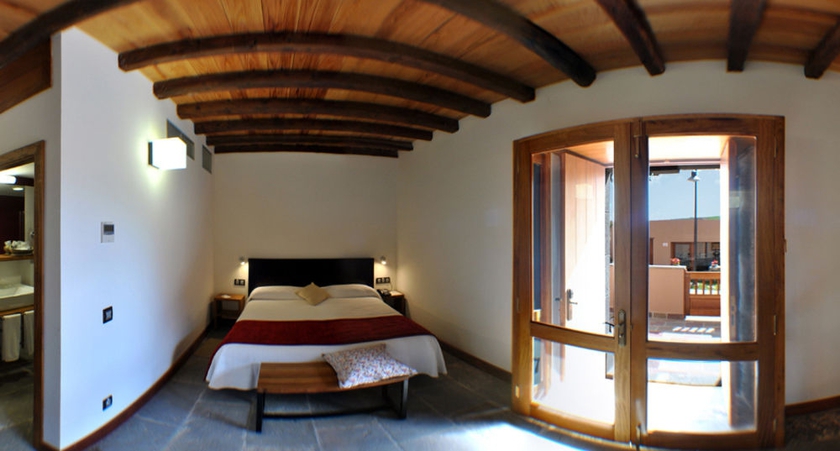 Imagen de la habitación del Hotel Rural El Mondalón. Foto 6