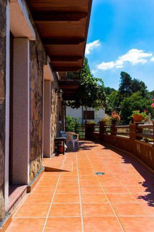 Imagen de los exteriores del Hotel Rural El Paraiso de Gredos. Foto 12