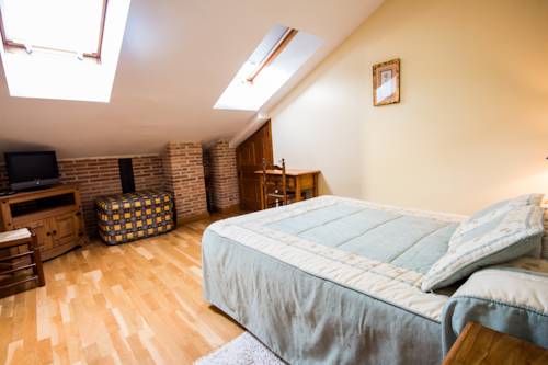 Imagen de la habitación del Hotel Rural El Paraiso de Gredos. Foto 5