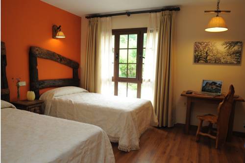 Imagen de la habitación del Hotel Rural El Quesar de Gamoneo. Foto 4