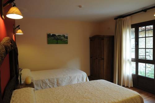 Imagen de la habitación del Hotel Rural El Quesar de Gamoneo. Foto 6