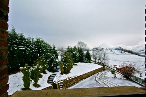 Imagen de la habitación del Hotel Rural El Rexacu. Foto 8