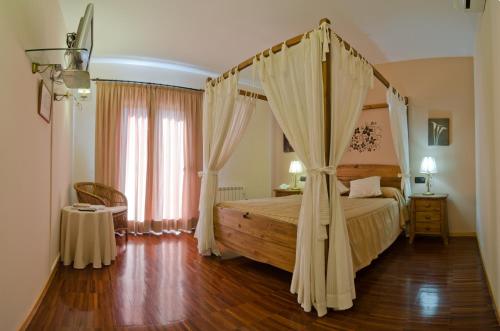 Imagen de la habitación del Hotel Rural El Rinconcito de Gredos. Foto 5