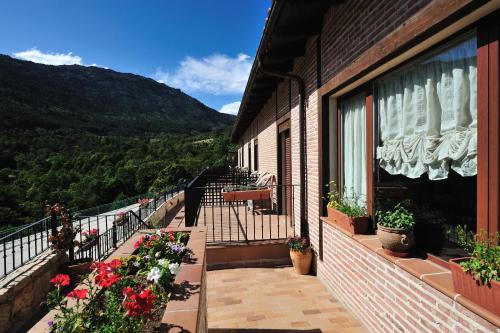 Imagen de los exteriores del Hotel Rural El Rinconcito de Gredos. Foto 8
