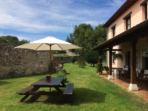 Imagen general del Hotel Rural El Texeu. Foto 3