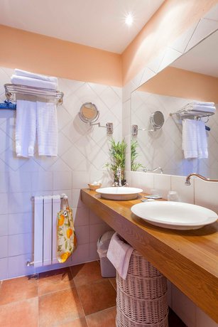 Imagen de la habitación del Hotel Rural El Torreón De Navacerrada. Foto 13