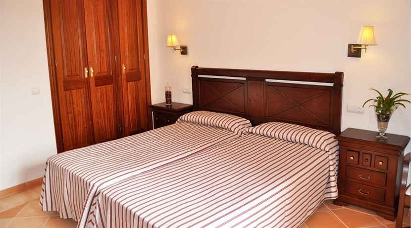 Imagen de la habitación del Hotel Rural Es Riquers. Foto 3