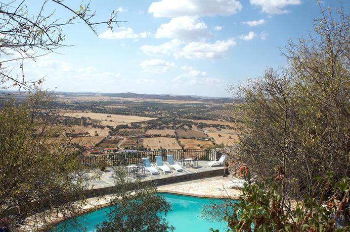 Imagen de la piscina del Hotel Rural Estalagem De Monsaraz. Foto 7