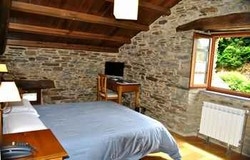 Imagen de la habitación del Hotel Rural Finca O Bizarro. Foto 2