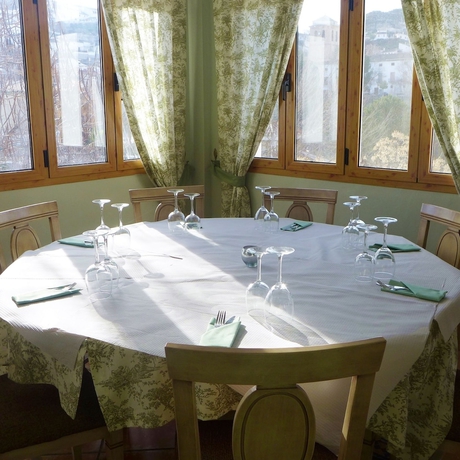 Imagen del bar/restaurante del Hotel Rural Galera, Galera. Foto 6