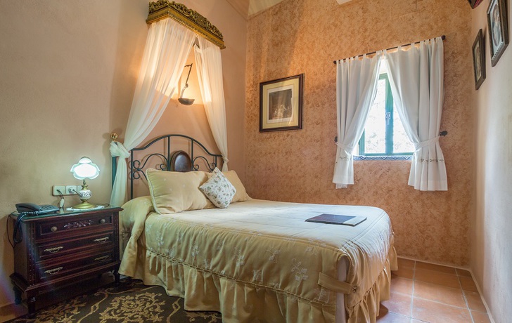 Imagen de la habitación del Hotel Rural Hacienda El Santiscal. Foto 7