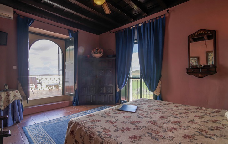 Imagen de la habitación del Hotel Rural Hacienda El Santiscal. Foto 15