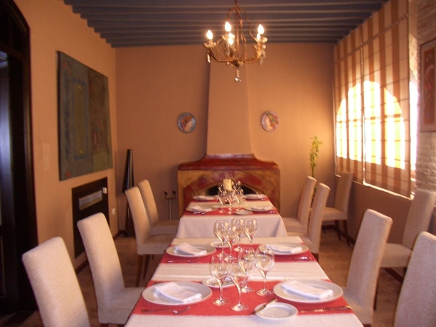 Imagen del bar/restaurante del Hotel Rural Hacienda Los Jinetes. Foto 3