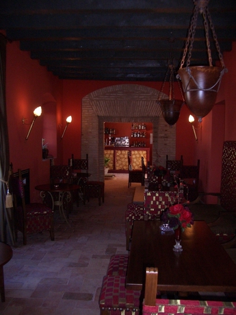 Imagen del bar/restaurante del Hotel Rural Hacienda Los Jinetes. Foto 7