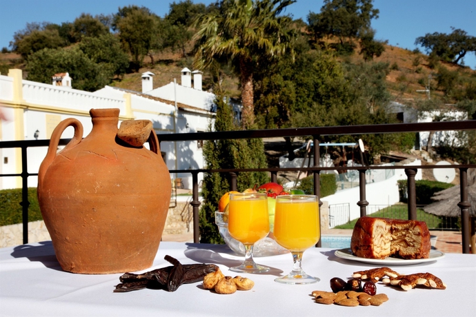 Imagen del bar/restaurante del Hotel Rural Herdade Da Corte. Foto 4