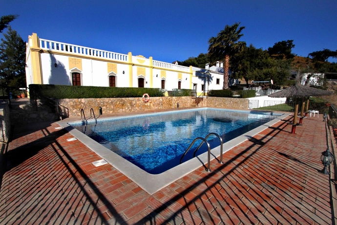 Imagen de la piscina del Hotel Rural Herdade Da Corte. Foto 15