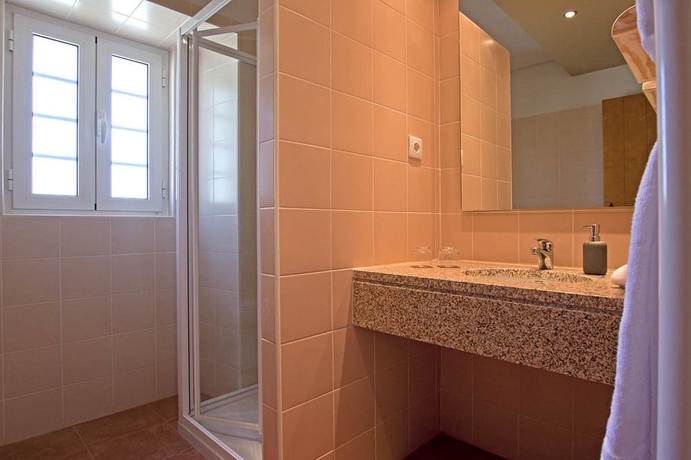 Imagen de la habitación del Hotel Rural Herdade Da Urgueira. Foto 4