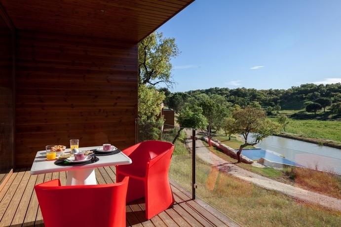 Imagen del bar/restaurante del Hotel Rural Herdade Do Moinho Novo. Foto 2