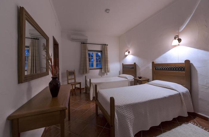 Imagen general del Hotel Rural Herdade Naveterra Lodge and Spa. Foto 8