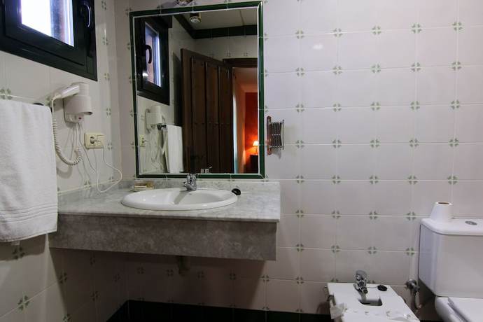 Imagen de la habitación del Hotel Rural Hojaranzos. Foto 3