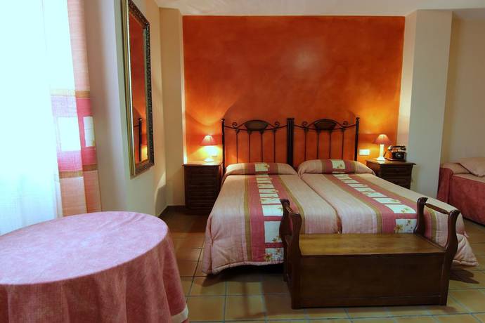 Imagen de la habitación del Hotel Rural Hojaranzos. Foto 11