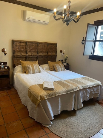 Imagen de la habitación del Hotel Rural Hotel La Mirada de Ronda. Foto 11