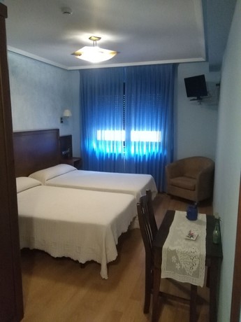 Imagen de la habitación del Hotel Rural Huelde. Foto 5