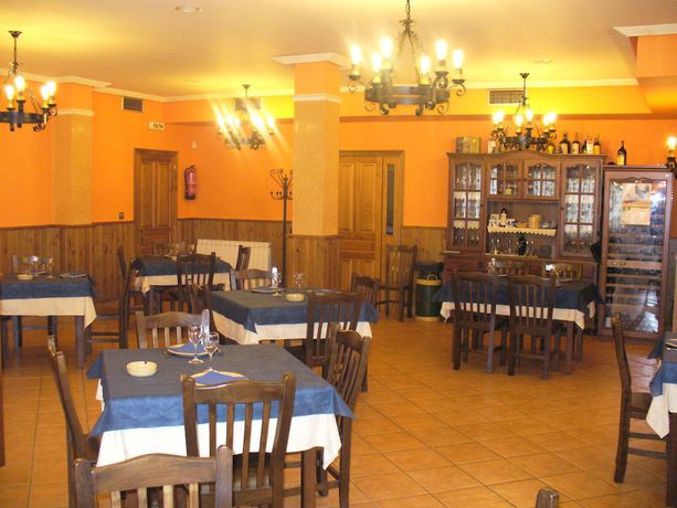 Imagen del bar/restaurante del Hotel Rural Huelde. Foto 2
