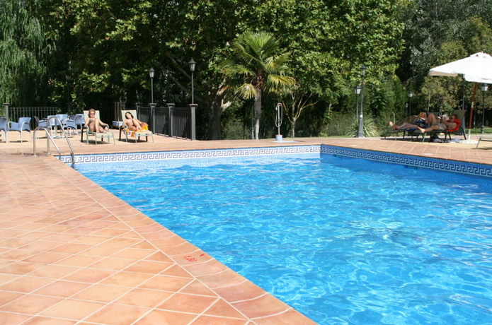 Imagen de la piscina del Hotel Rural Huerta De La Palomas. Foto 13