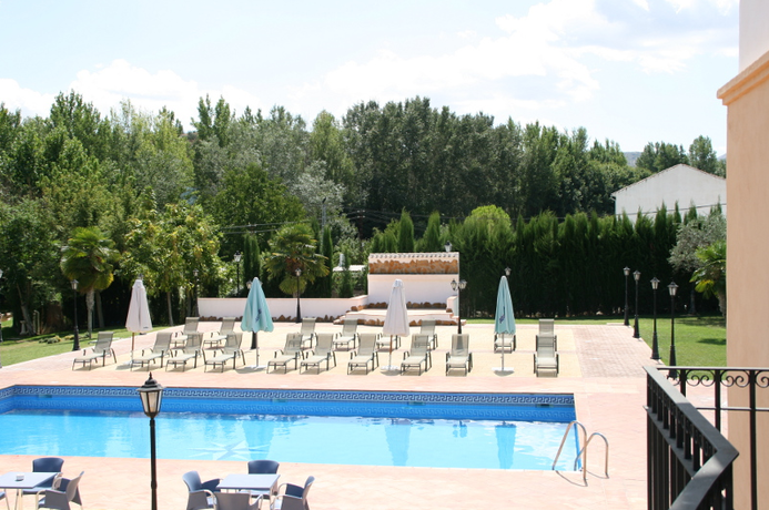 Imagen de la piscina del Hotel Rural Huerta De La Palomas. Foto 14