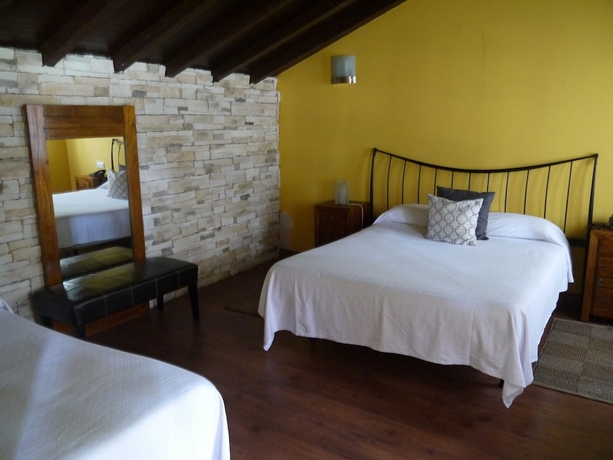 Imagen de la habitación del Hotel Rural Isasi. Foto 5