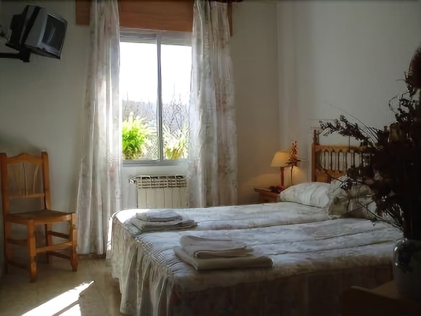 Imagen de la habitación del Hotel Rural Jucar, Tragacete. Foto 8
