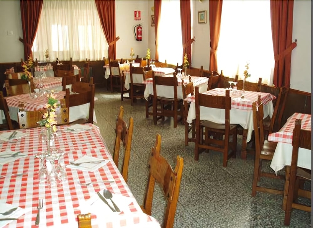 Imagen del bar/restaurante del Hotel Rural Jucar, Tragacete. Foto 6