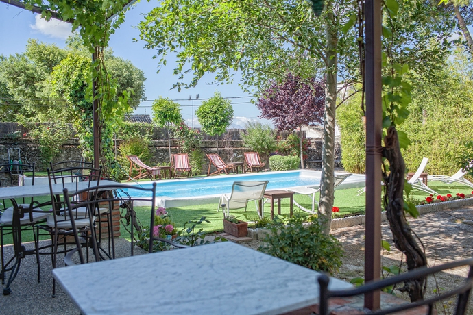 Imagen de la piscina del Hotel Rural La Casería De Tito. Foto 14