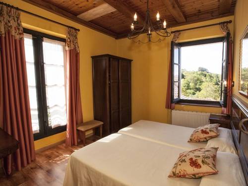 Imagen de la habitación del Hotel Rural La Casona De Sobrepiedra. Foto 4