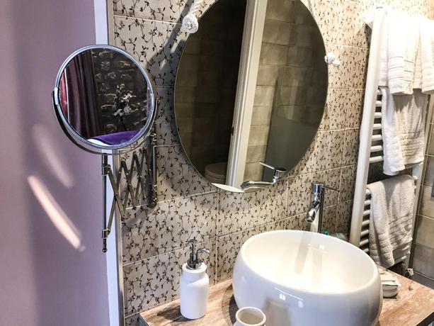 Imagen de la habitación del Hotel Rural La Casona de Al&uacute;tiz and Bodega. Foto 3