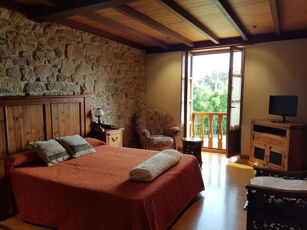 Imagen de la habitación del Hotel Rural La Casona de Tresali. Foto 2