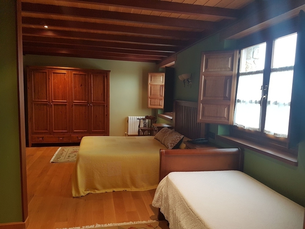 Imagen de la habitación del Hotel Rural La Casona de Tresali. Foto 8