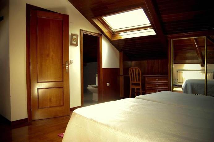 Imagen de la habitación del Hotel Rural La Corte de Somiedo. Foto 17