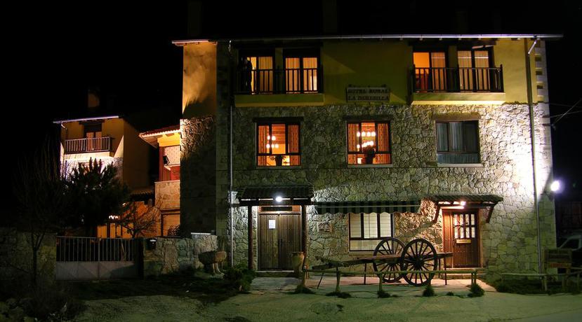 Imagen de los exteriores del Hotel Rural La Dehesilla. Foto 8