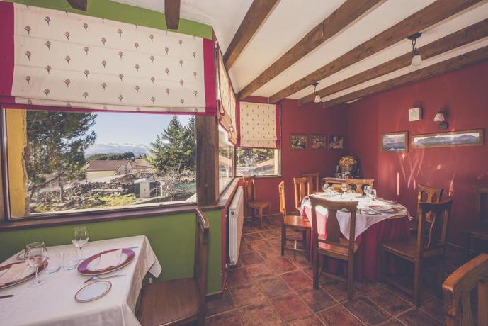 Imagen del bar/restaurante del Hotel Rural La Dehesilla. Foto 2
