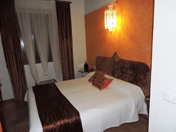 Imagen de la habitación del Hotel Rural La Fonda Del Califa. Foto 12