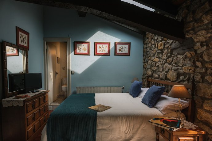 Imagen de la habitación del Hotel Rural La Joyuca del Pas. Foto 10