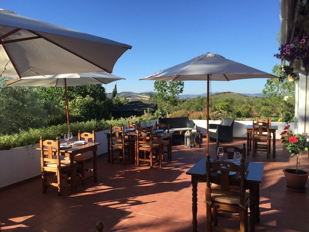 Imagen del bar/restaurante del Hotel Rural La Paloma, Villanueva de Tapia. Foto 5