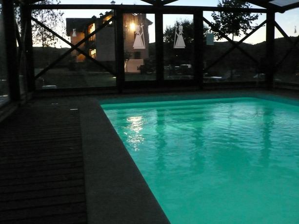 Imagen de la piscina del Hotel Rural La Peregrina. Foto 19