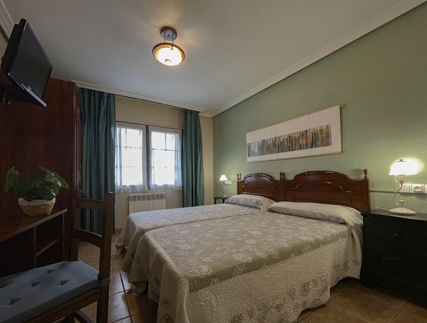 Imagen de la habitación del Hotel Rural La Ruta de Cabrales. Foto 6