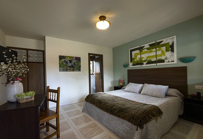 Imagen de la habitación del Hotel Rural La Ruta de Cabrales. Foto 15
