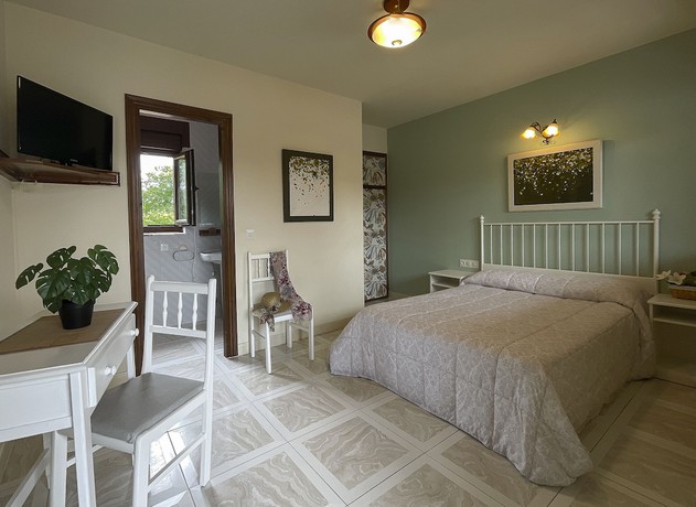 Imagen de la habitación del Hotel Rural La Ruta de Cabrales. Foto 16