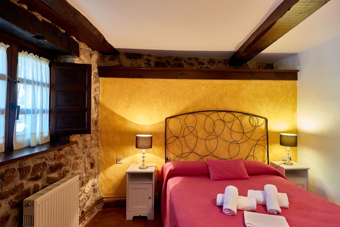 Imagen de la habitación del Hotel Rural La Tahona De Besnes. Foto 5