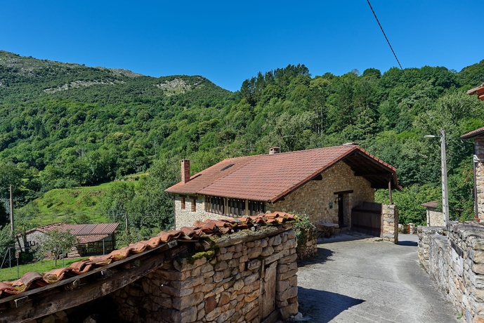 Imagen de la habitación del Hotel Rural La Tahona De Besnes. Foto 7